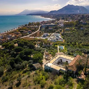 Cefala Farm stay